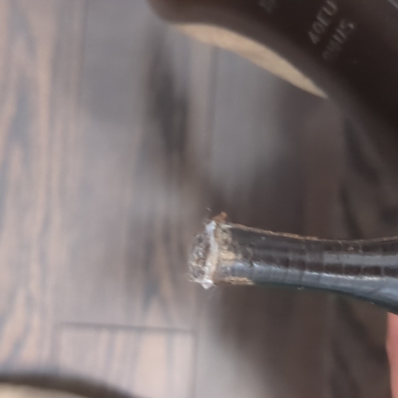 Gold Bally kitten heels - Picture 6 of 6